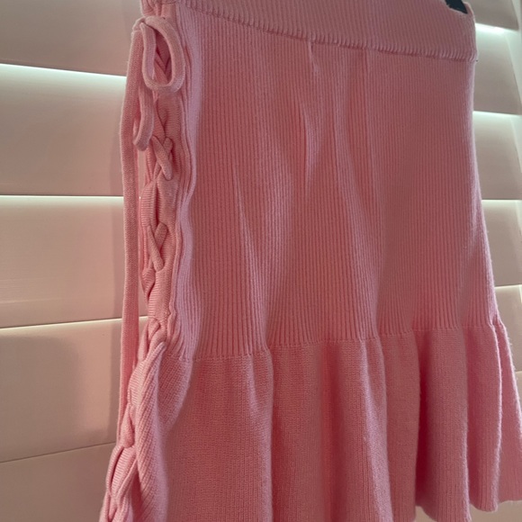 Lovers and Friends pink ruffle mini skirt - Picture 6 of 6